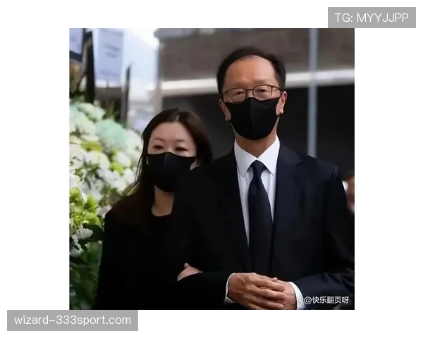 伏明霞出门像去菜市场，结账那刻像进了拍卖场